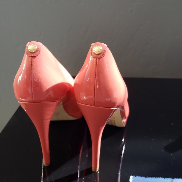 Shoes - Picture 2 of 3